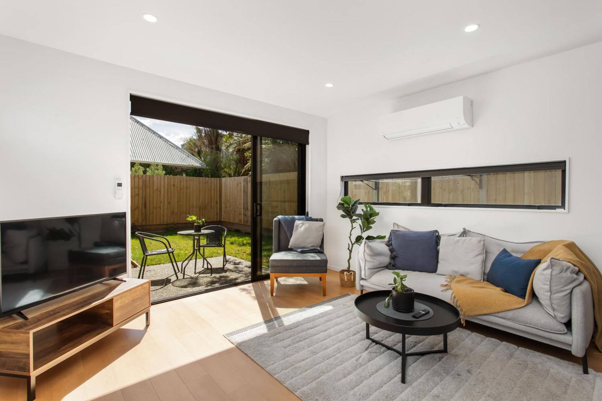 Stylish New 8 Mins Cbd Free Parking Christchurch