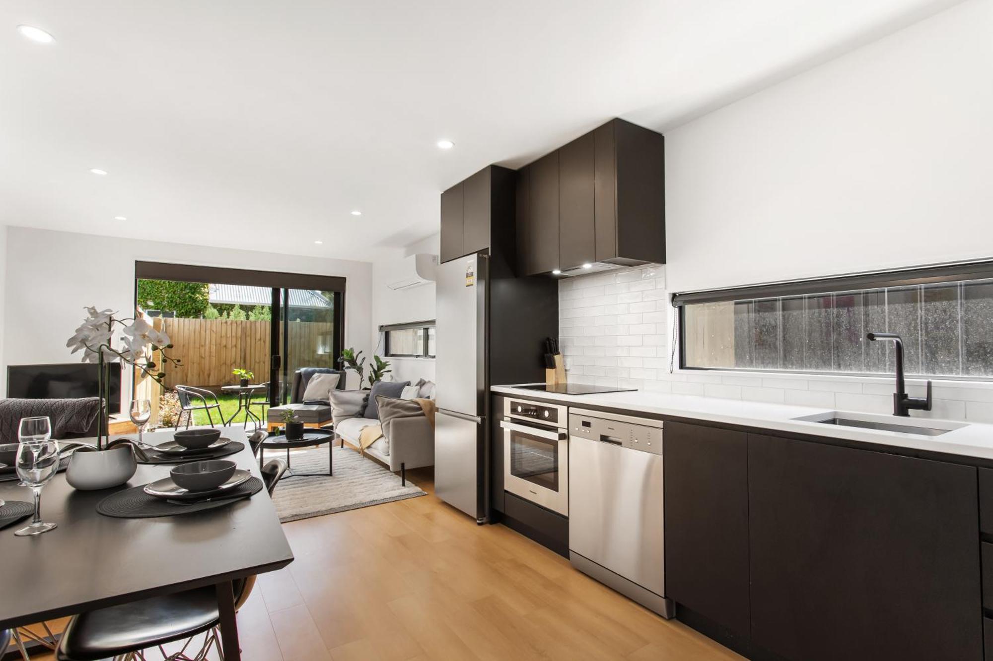 Stylish New 8 Mins Cbd Free Parking Christchurch